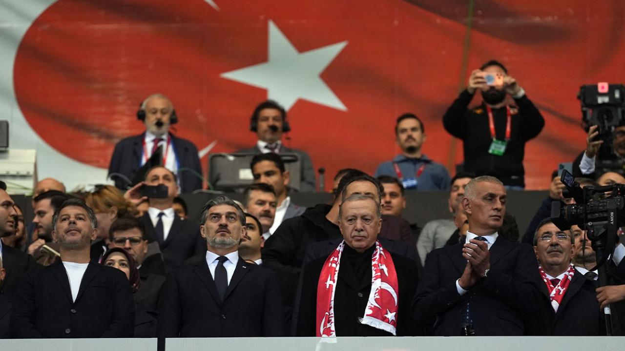 Cumhurbaşkanı Erdoğan, Türkiye - Gürcistan maçını stadyumdan takip etti.