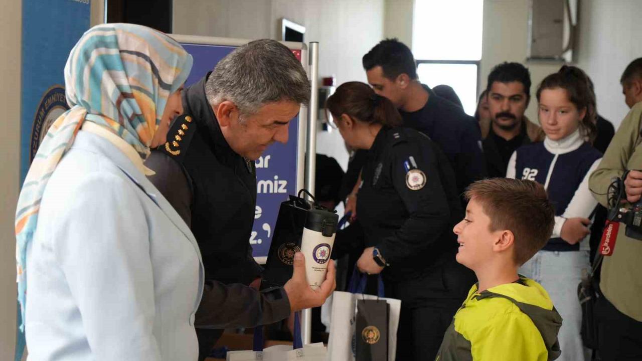 Erzurum polisinden örnek davranış