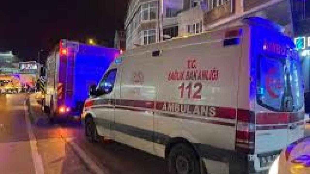 Esenler’de 5 katlı binada yangın: 15 kişi dumandan etkilendi