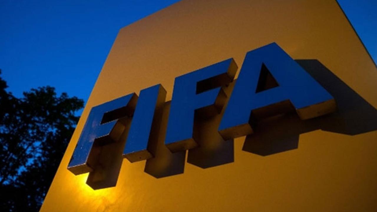 FIFA’dan, Sivasspor’a 3 dönem transfer yasağı!