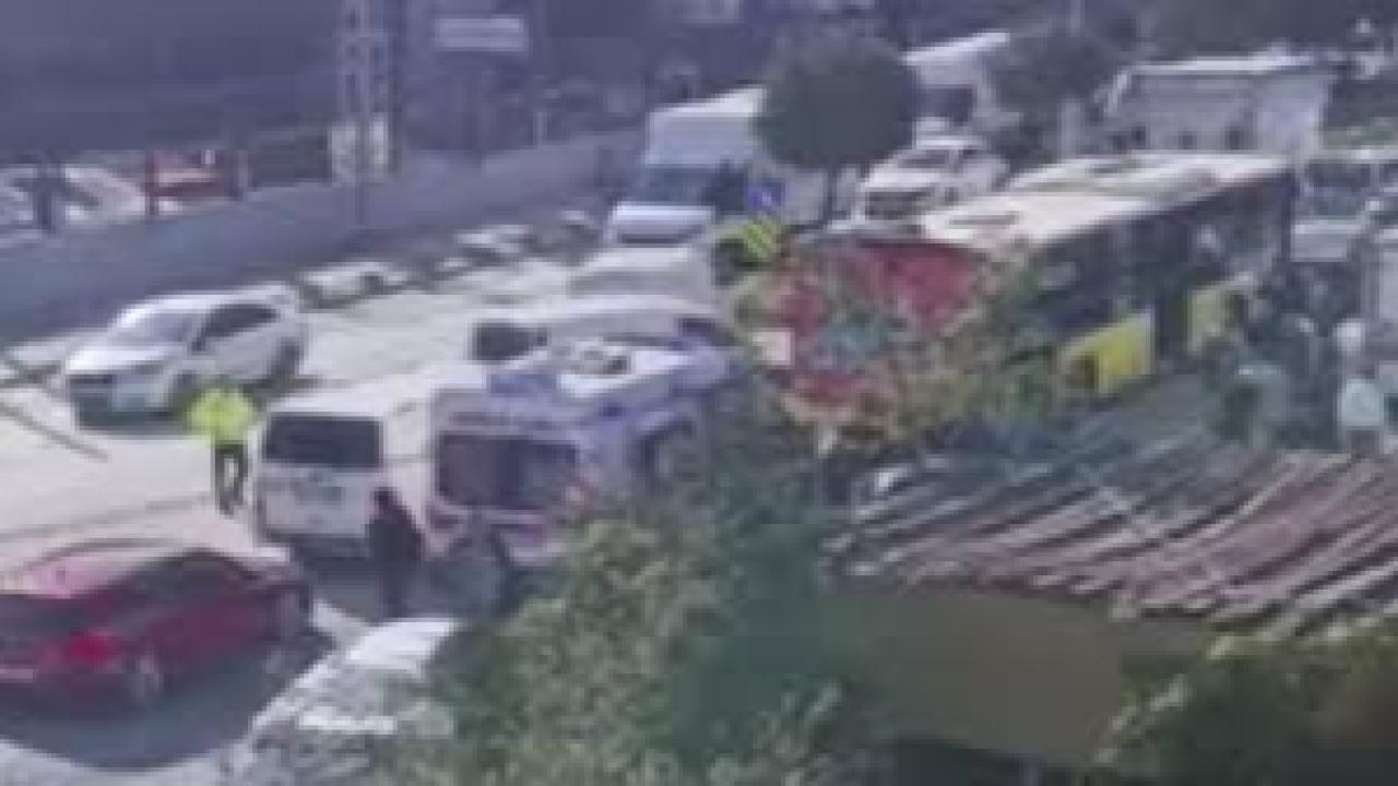 İETT otobüsünde bıçaklı saldırı: 3 yaralı