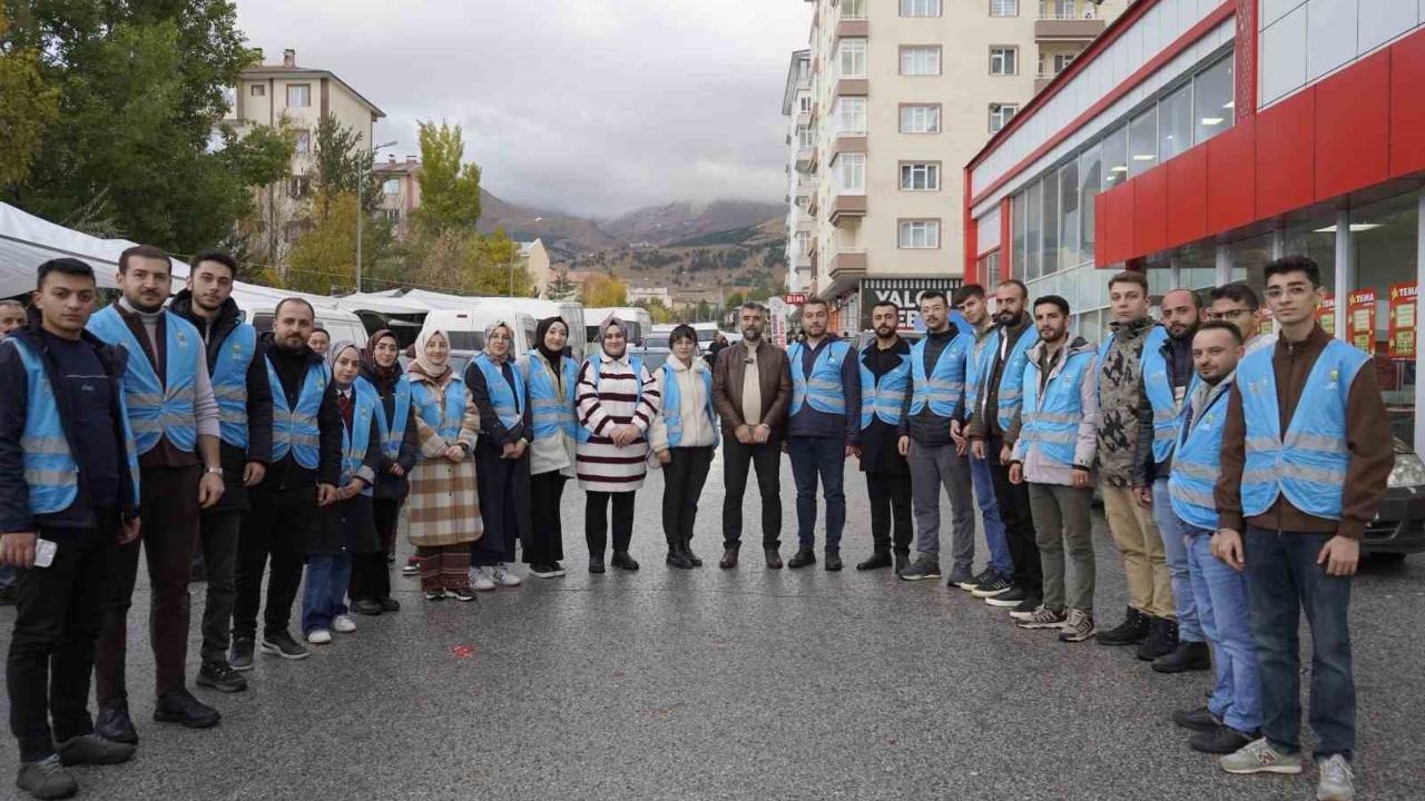 İl Başkanı Küçükoğlu, talep ve istekleri dinleyerek not aldı.