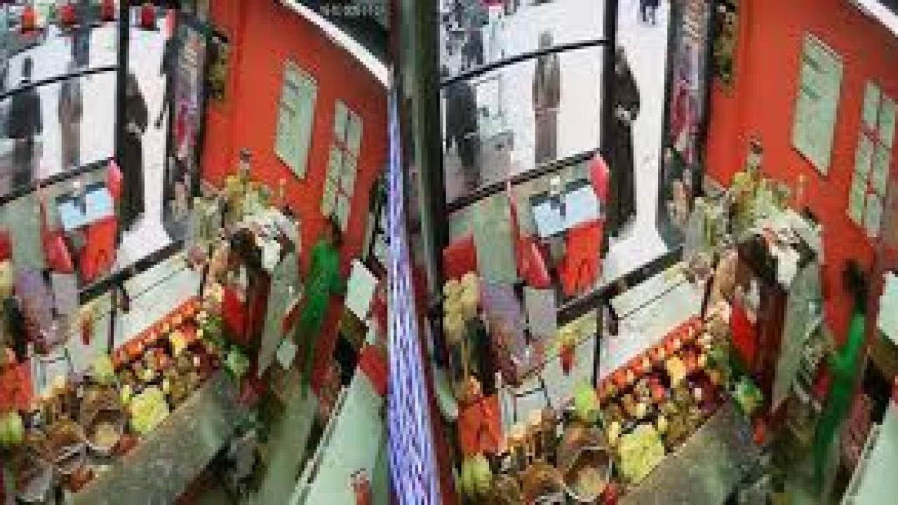Kadınlar çocuğa dükkandaki kasadan 3 bin lirayı böyle çaldırdı
