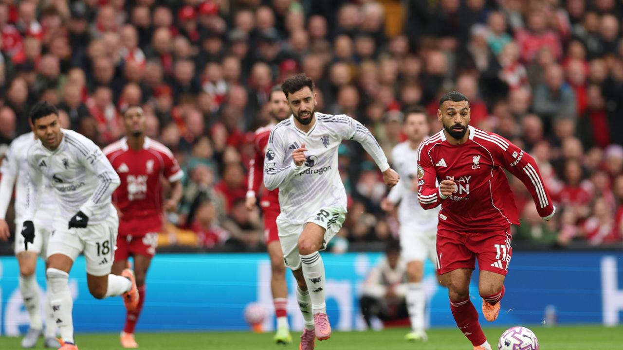 Manchester United, Liverpool deplasmanında galip
