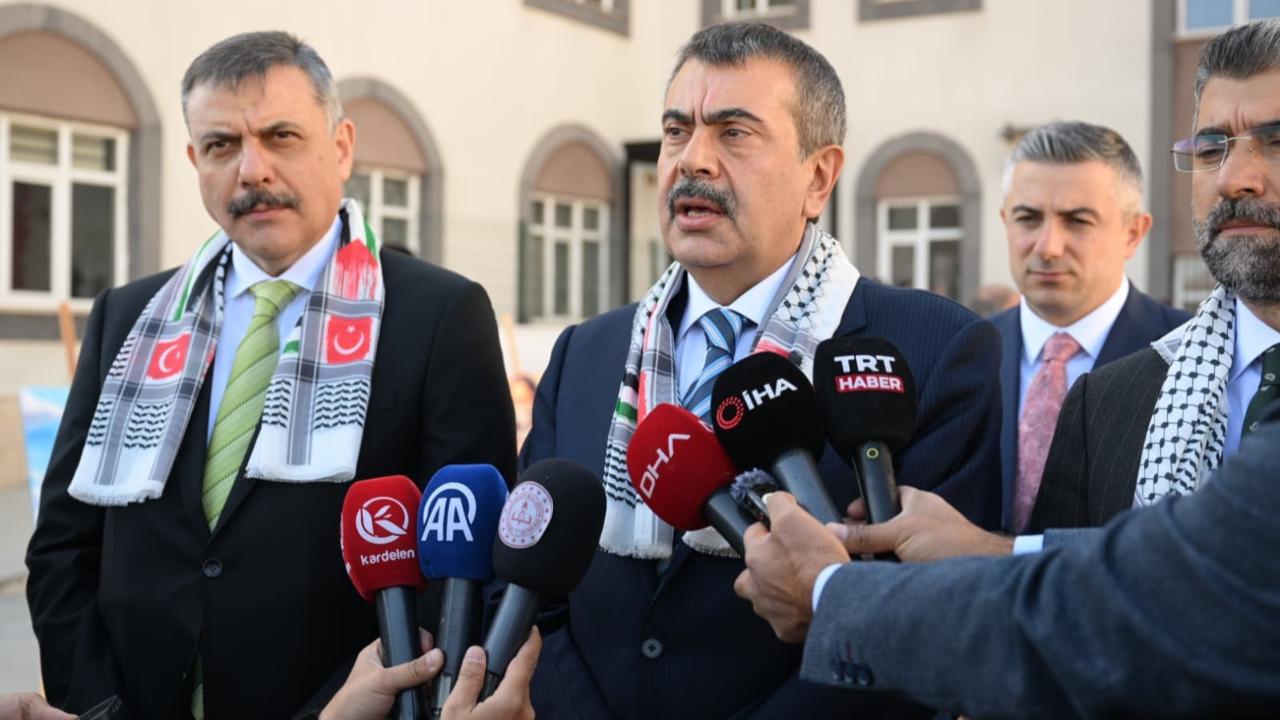 Milli Eğitim Bakanı Tekin: &quot;On binlerce insan, 60 binin üzerinde insanın şehit edildiği bir soykırım sürecini yaşıyoruz&quot;
