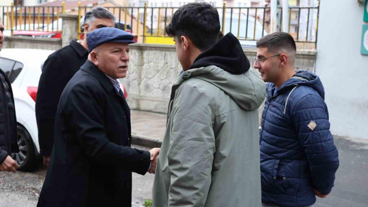 Sekmen; "Bizim derdimiz hizmet, gayemiz gönüllere dokunmak"