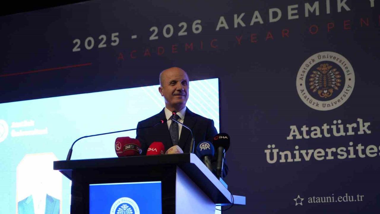 YÖK Başkanı Prof. Dr. Özvar: &quot;Artık yaz okullarında üst sınıflardan da ders alınabilmeli&quot;