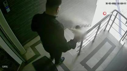 3 yaşındaki kızına tekme atıp merdivenlerden aşağı düşüren babaya 1 yıl 6 ay hapis cezası