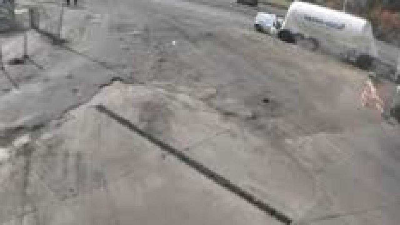 Ankara’da otomobil tır çekicisine çarptı: 3 kişilik aile hayatını kaybetti