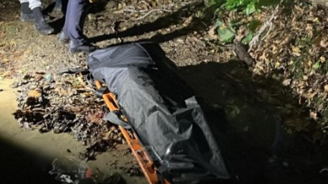 Araç yanında tüfek ve kan izleri, cesedi ise 150 metre aşağıda bulundu