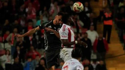 Beşiktaş Antalyaspor'u 3 golle geçti
