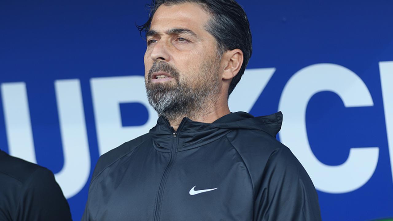 Çaykur Rizespor’da, İlhan Palut istifa etti