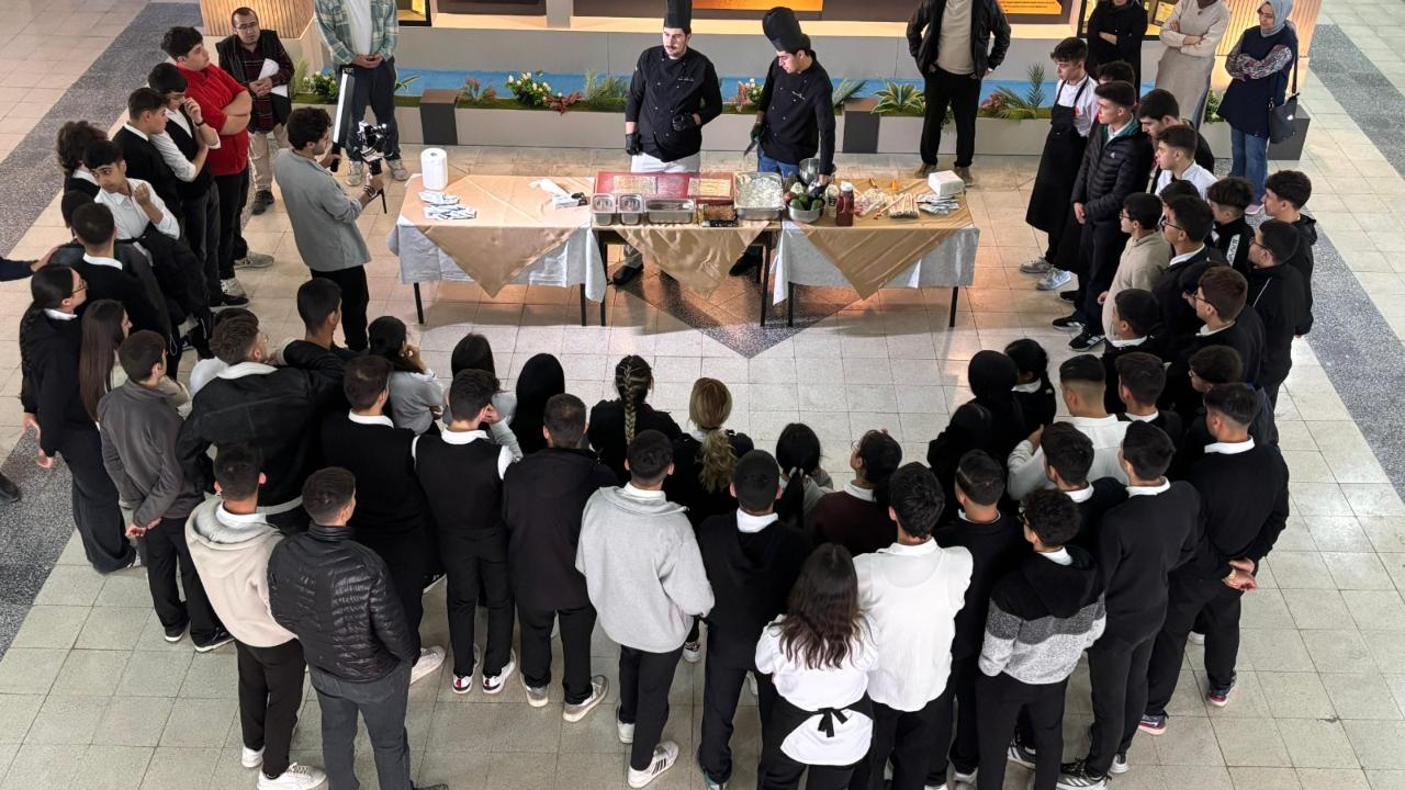 Dedeman Turizm Meslek Lisesinde Sushi Workshop Etkinliği