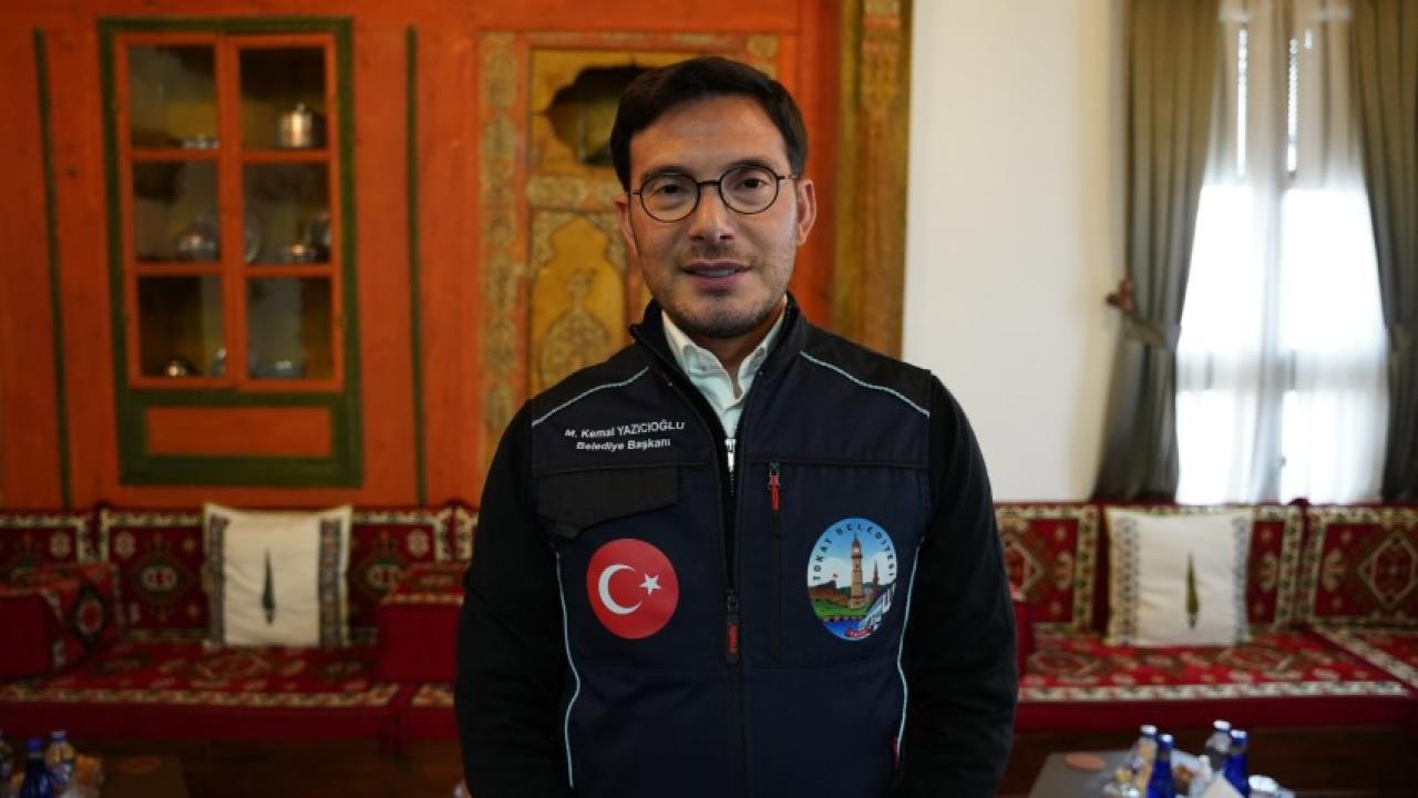 Efsane valinin oğlu 45 yıl sonra babasının makam aracını bulup satın aldı