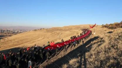 Erzurum tarihine yürüyor