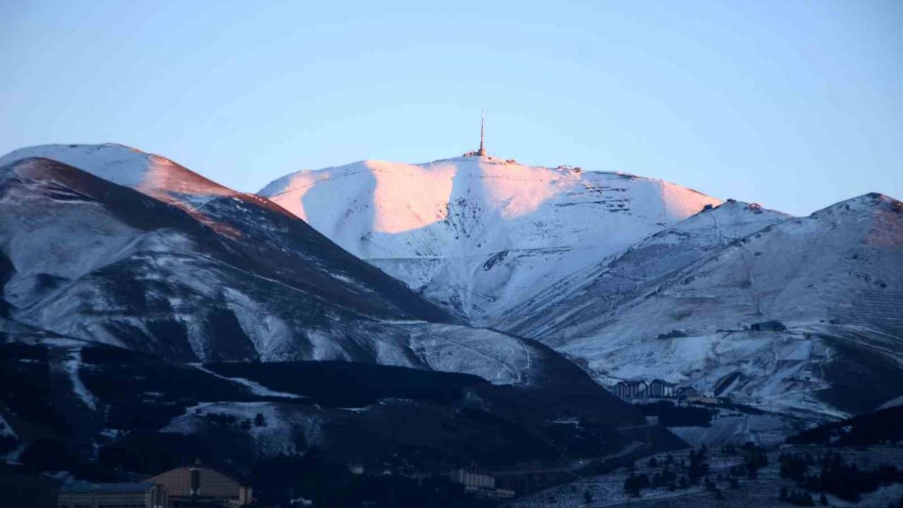 Erzurum’a beklenen kar geliyor