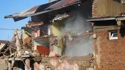 Erzurum’da doğalgaz patlaması: 2 ev çöktü, 1 yaralı