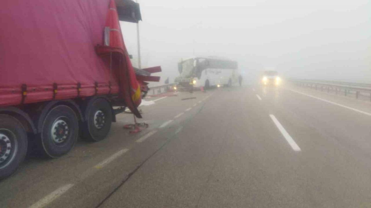 Erzurum’da yoğun sis kazaya sebep oldu