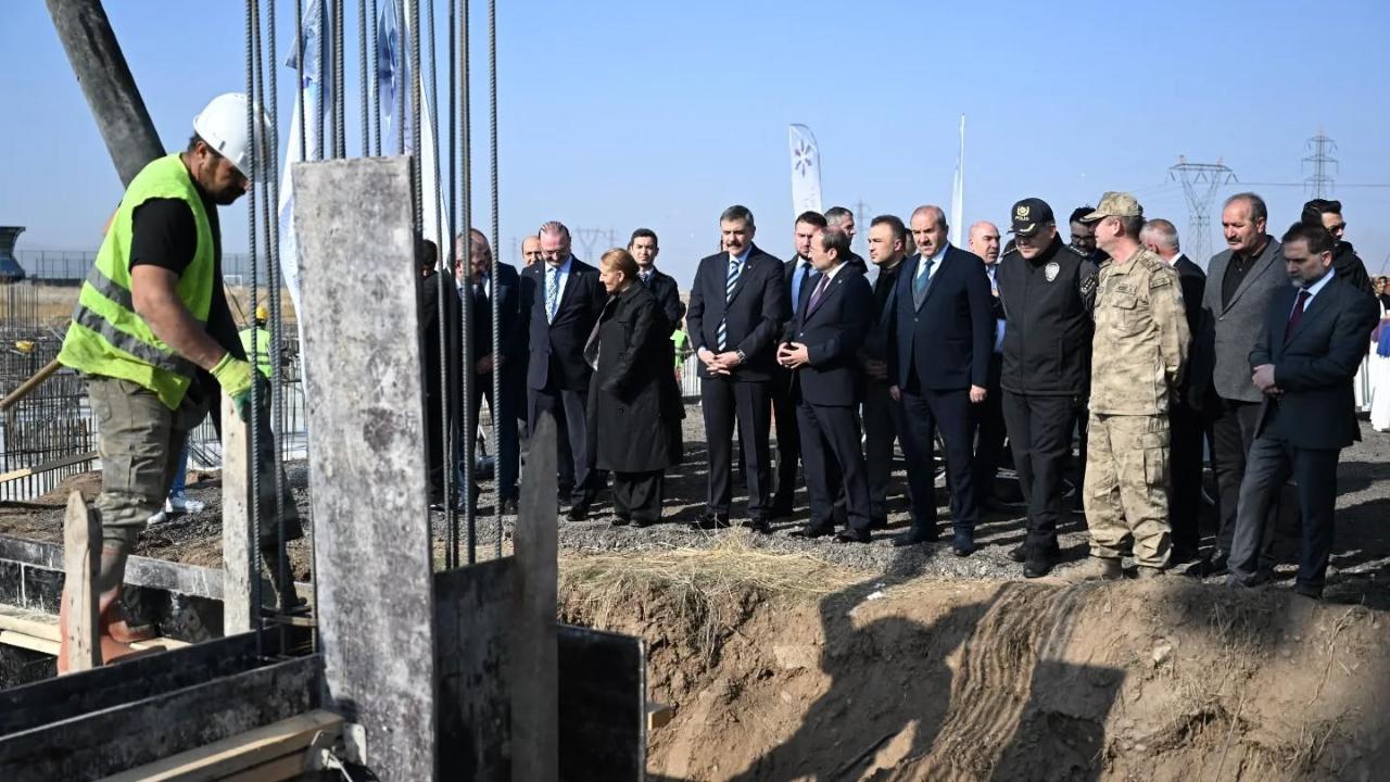 ETÜ Spor Bilimleri Fakültesi eğitim binası için temel atma töreni düzenlendi