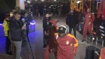 Galatasaray, Kocaeli’de coşkuyla karşılandı
