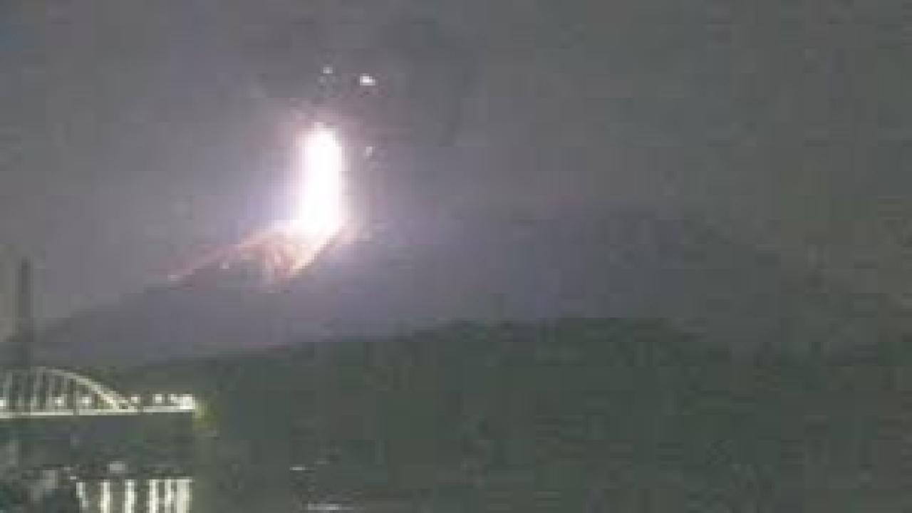 Japonya’daki Sakurajima Yanardağı’nda patlama