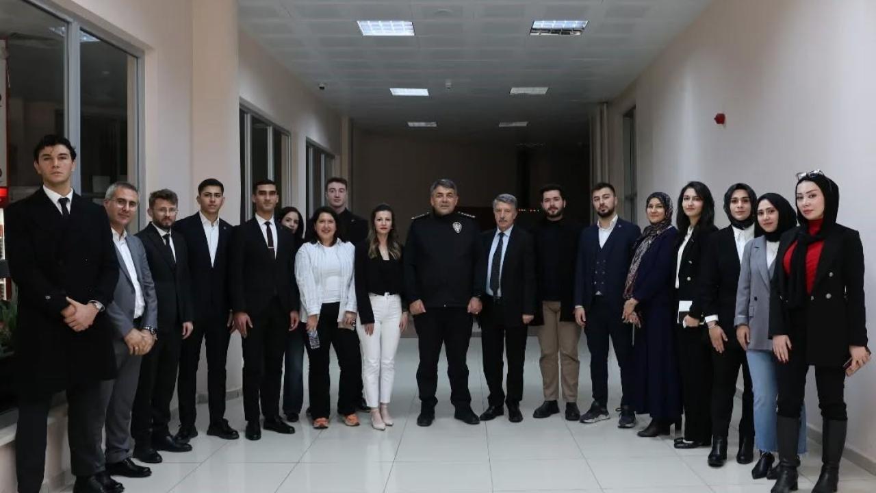 Karaburun, Hukuk Fakültesi öğrencileriyle buluştu