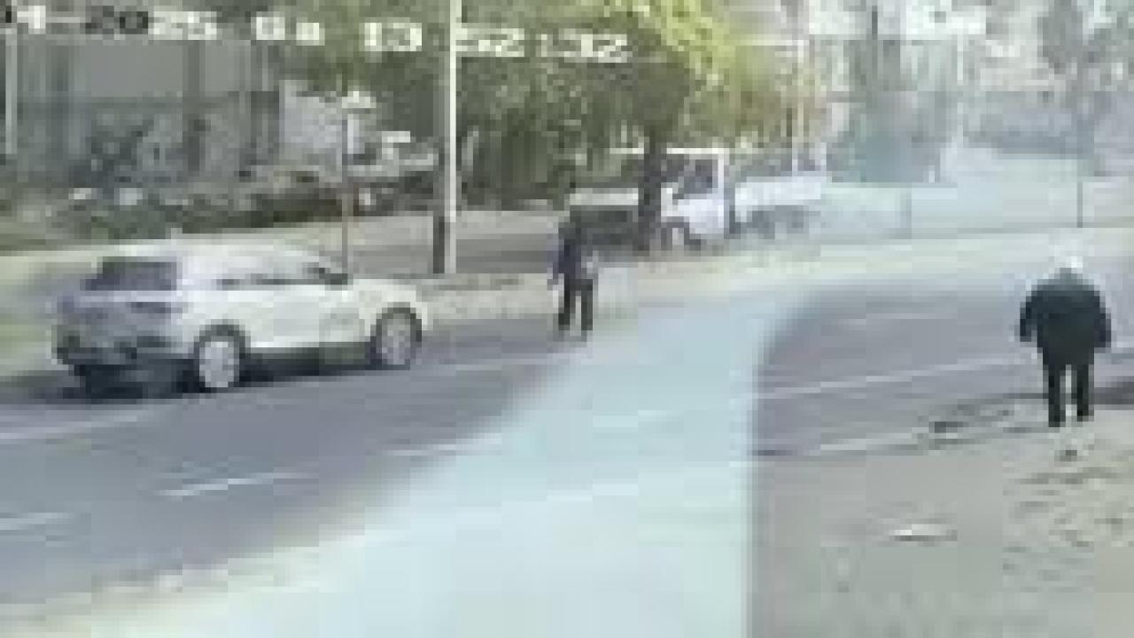 Lise öğrencisi doğum gününden 2 gün sonra otomobilin çarpması sonucu hayatını kaybetti