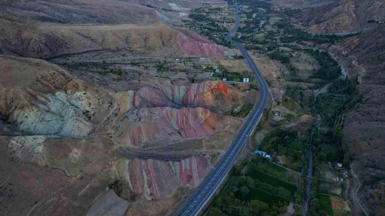 Milyonlarca yıllık jeolojik oluşum:45 milyon yılda oluştu