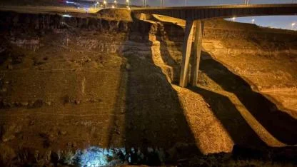 Otomobil 200 metre yükseklikten vadiye uçtu: 1 ölü