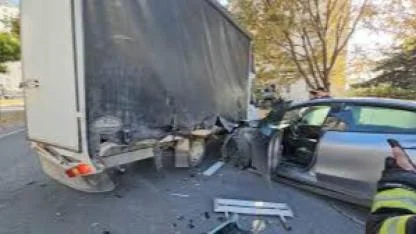 Otomobilin hızını denerken perte çıkardı