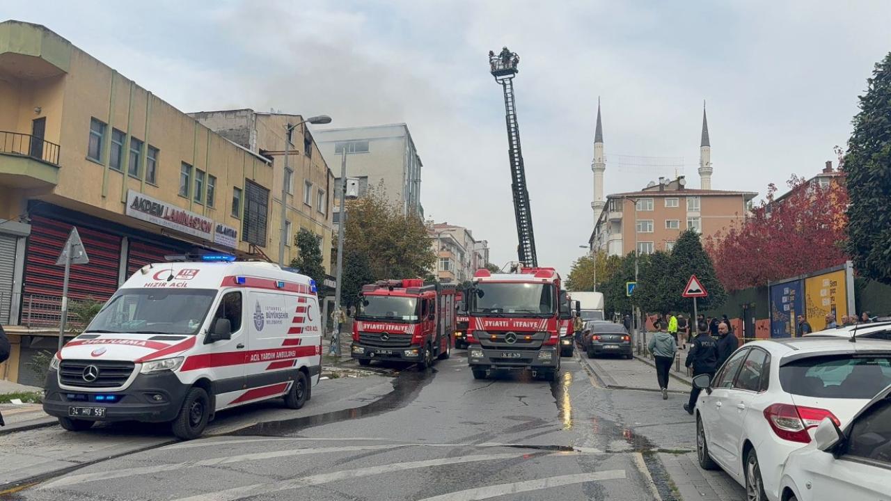 Tekstil fabrikası alev alev yandı