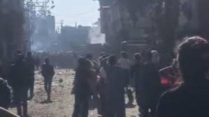 Adana’da bir mahalle taş, şişe ve sopalarla birbirine girdi