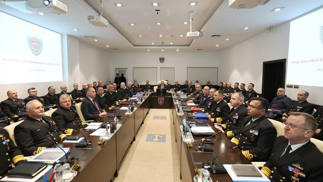 Bakan Güler başkanlığında "Deniz Kuvvetleri Komutanlığı Yıllık Komutanlar Toplantısı" yapıldı
