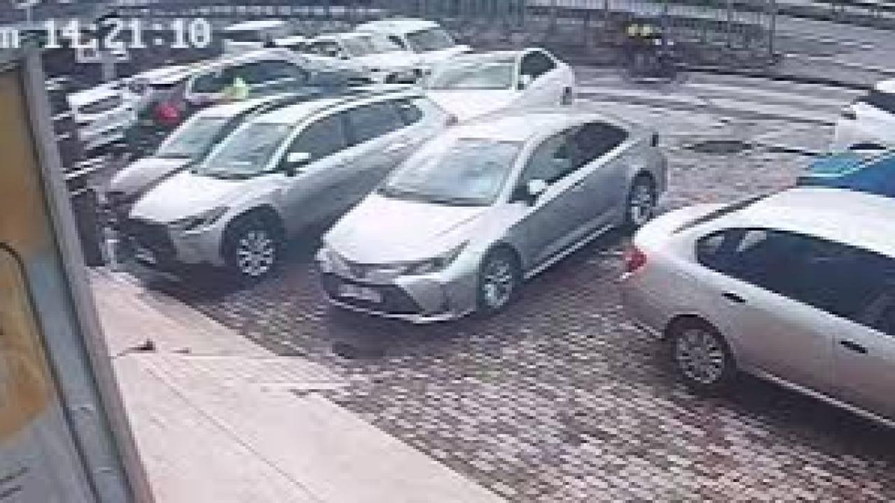 Bankadan para çeken iş adamına soygun girişimi