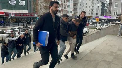Çerkezköy’de tefecilik operasyonu: 3 kişi gözaltında
