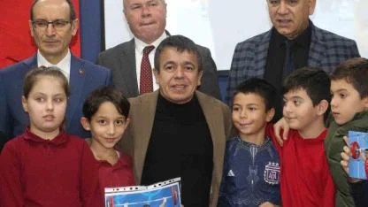 Eski milli halterci Halil Mutlu, ilkokul öğrencileriyle buluştu