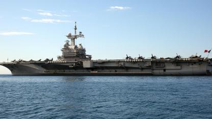 Fransa, yeni uçak gemisi inşa edecek