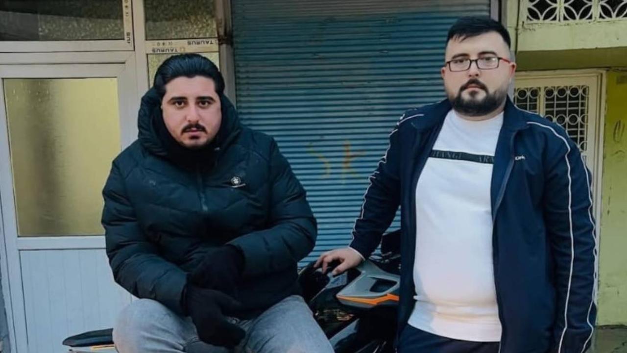 Kahvehaneciyle müşteriler arasında silahlı kavga: 2 ölü, 1 yaralı