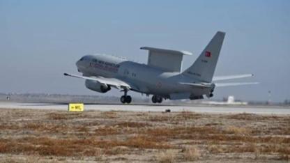 Karadeniz semalarında Türk Hava Kuvvetlerinden eğitim uçuşu