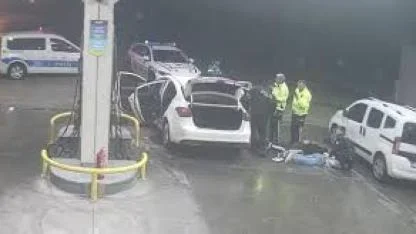 Mersin’deki yaklaşık 900 bin dolarlık gasp zanlıları Adana’da yakalandı