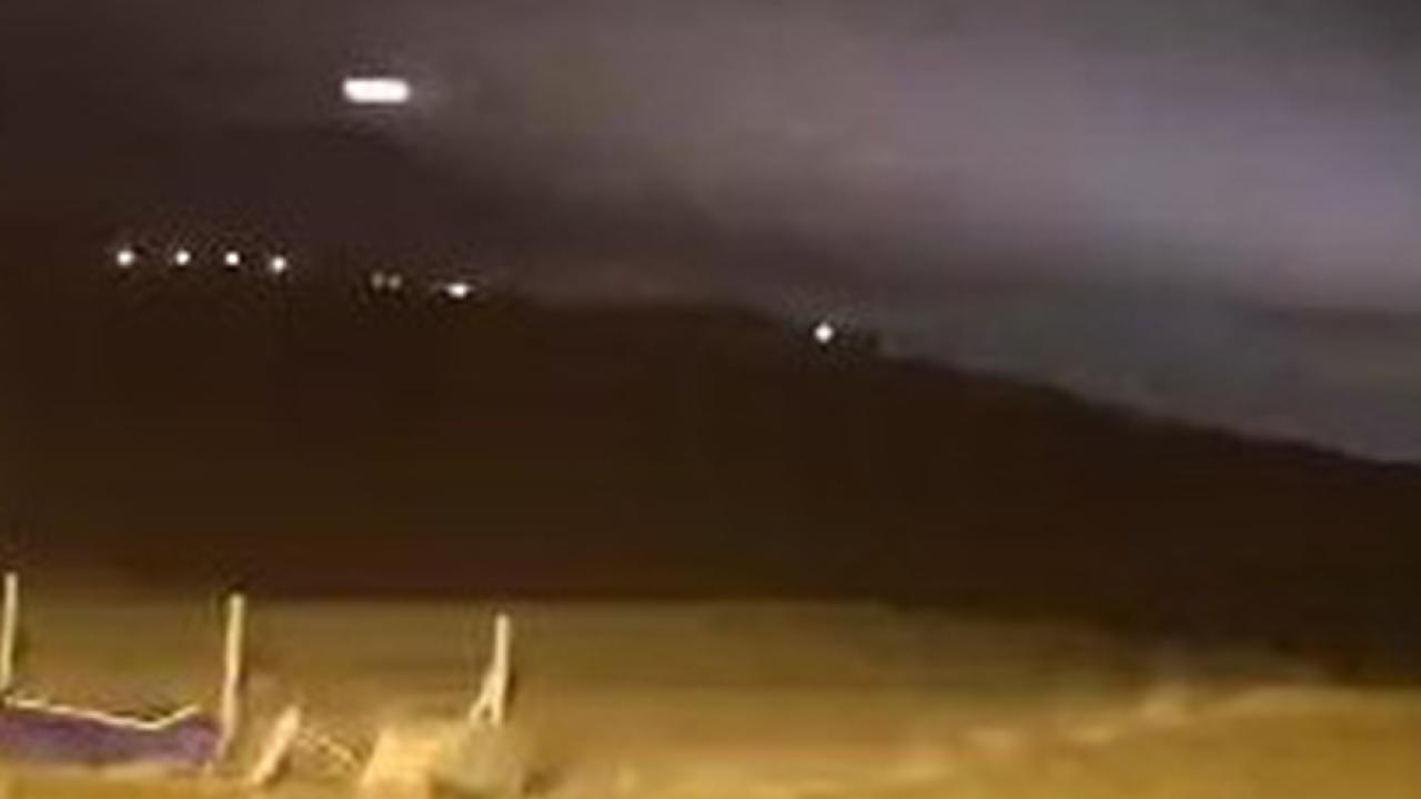 Meteorun düşme anı kameralara yansıdı