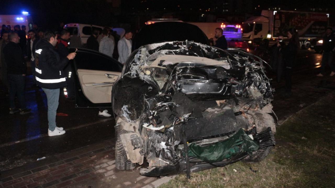 Şırnak’ta freni boşalan vinç 6 araca çarptı: 7 yaralı