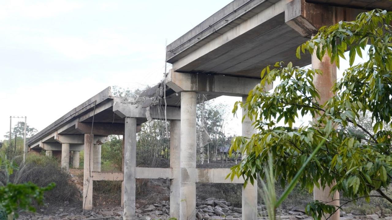 Tayland, Trump&#039;ın ateşkes açıklamasına rağmen Kamboçya&#039;yı F-16&#039;larla vurdu