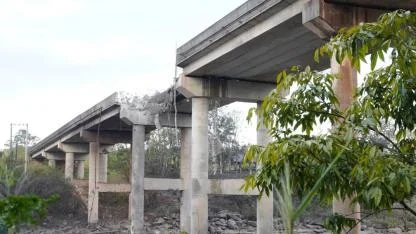 Tayland, Trump'ın ateşkes açıklamasına rağmen Kamboçya'yı F-16'larla vurdu