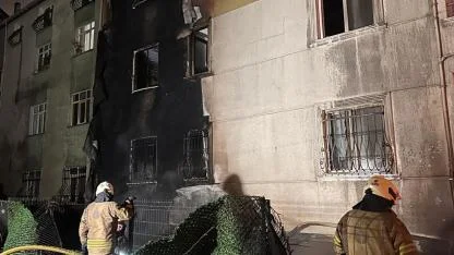 Ümraniye’de dükkan alevlere teslim oldu