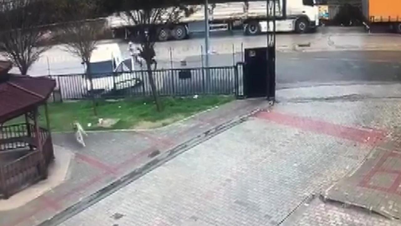 Adana’da silahlı saldırıya uğrayan baba yaralandı, 16 yaşındaki oğlu hayatını kaybetti