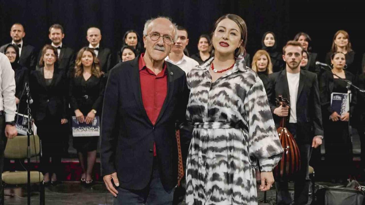 Baba ve kız aynı sahnede