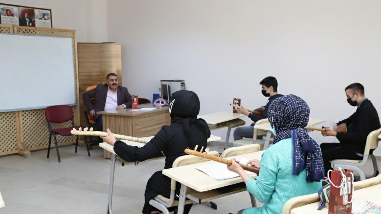 Başkan Sunar’dan çocuklara hafta sonu kursları için davet