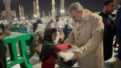 BBP Genel Başkanı Destici, Mescid-i Nebevi’de vatandaşlarla buluştu