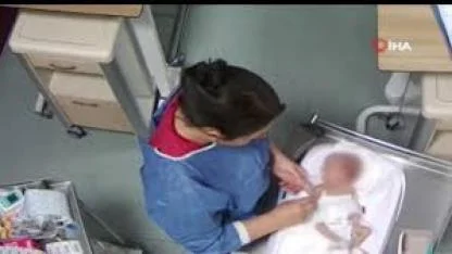 Bebeği darbeden hemşire polise teslim oldu
